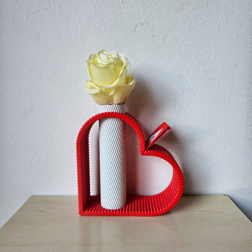 Afnan Gifts Red Heart Valentine's Day Showpiece With Vase Decorative Showpiece